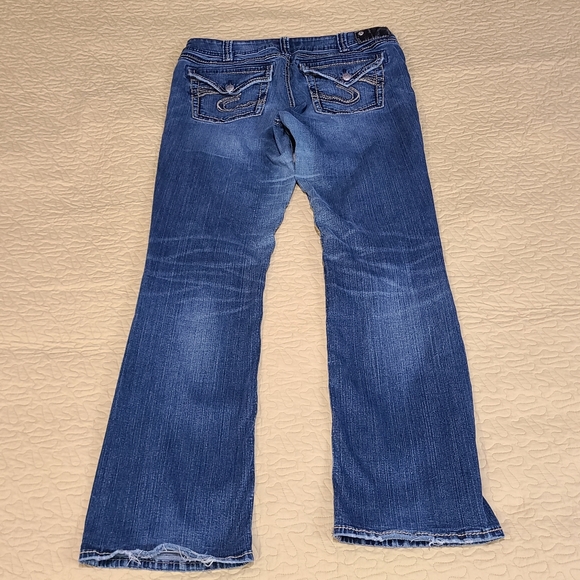 Silver Suki slim bootcut distressed jeans size 33 - Picture 9 of 10